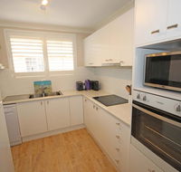 Annie's Apartment - Tourism Townsville