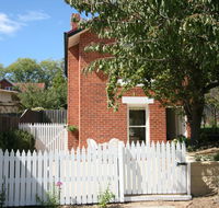 Annies Garden Cottage - Tourism Townsville