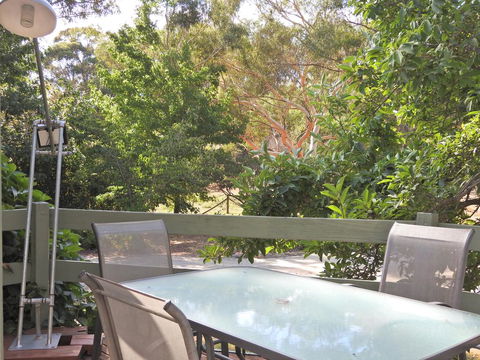Annies Holiday Units - Tourism Townsville 1