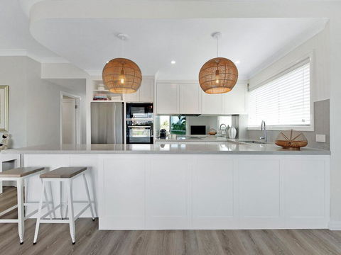 Arc Resort Stunning 3 Bedroom In Broadbeach - Tourism Townsville 1
