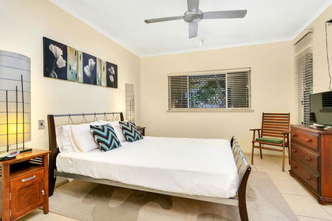 Arlington Apartments - Tourism Townsville 3