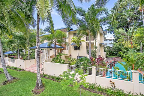 Arlington Apartments - Tourism Townsville 0