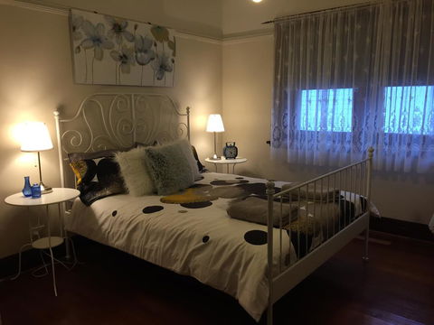 Art Deco Cottage - Tourism Townsville 2