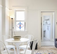 Art Deco Oasis Minutes From the City - Tourism Townsville