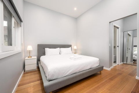 Luxurious House Near Flemington Racecourse - Tourism Townsville 0