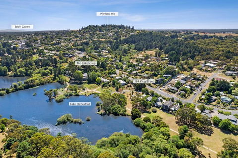 LUXVUE - Luxury On Lake Daylesford - Tourism Townsville 2