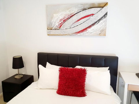 M5 West Perth Studio Apartment Near Kings Park - Tourism Townsville 0