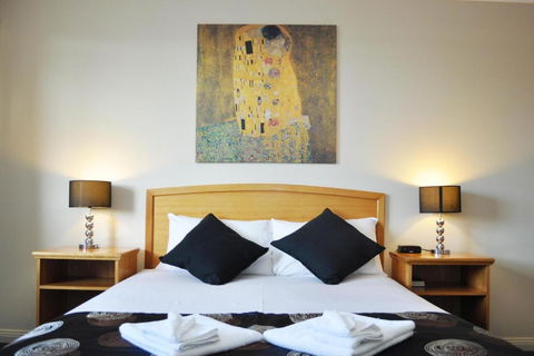 Meadowbrook Hotel Brisbane - Tourism Townsville 0