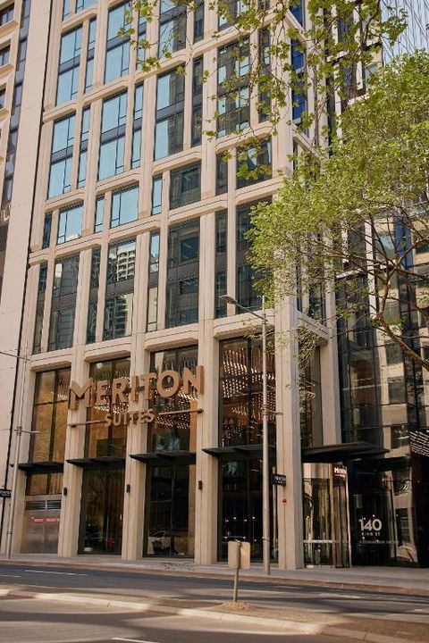 Meriton Suites Melbourne - Tourism Townsville 1