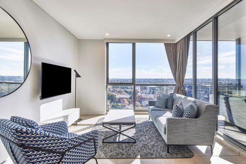 Meriton Suites Liverpool - Tourism Townsville 0
