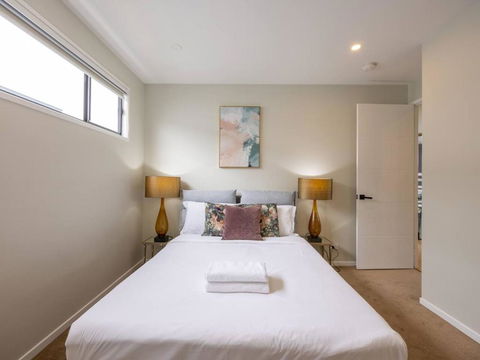 Modern 5BR With Pool Scenic Views And Private Cinema - Tourism Townsville 2