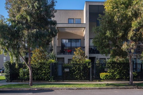 Modern Living 2br Townhouse In Maidstoneoffice - Tourism Townsville 1