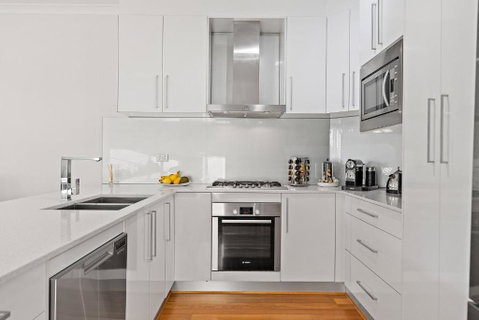 Modern Scarborough Townhouse - Tourism Townsville 2