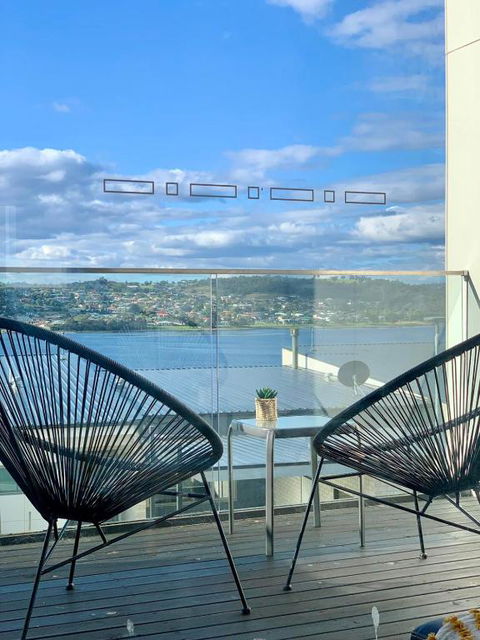 Modern Villa With Water View - Tourism Townsville 2
