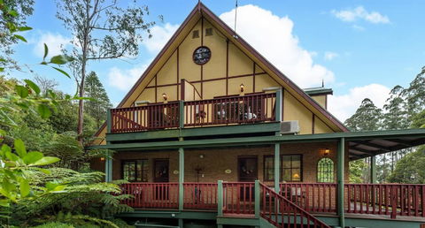 Mountain Lodge - Tourism Townsville 1