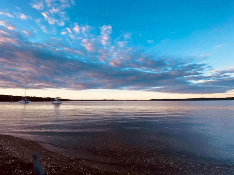 New Property Seabreeze Bungalow - Lakeview Sunset Delight At Sunshine On Lake Macquarie - Tourism Townsville 0