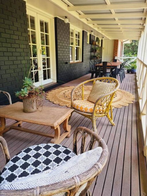 Noonan House, 5 Bedrooms. Hop & Skip To Town - Tourism Townsville 0