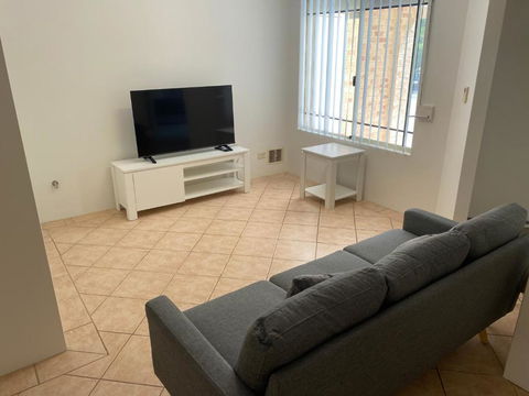 Ocean Keys Family Accommodation - Tourism Townsville 1