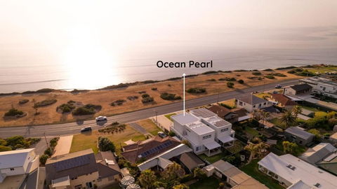 Ocean Pearl, Entire Home On The Esplanade - Tourism Townsville 2