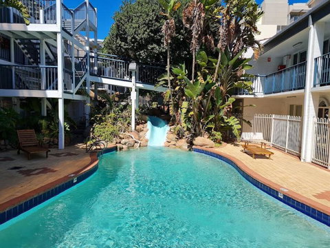 Oceanic Escape 50m To Beach - Tourism Townsville 2