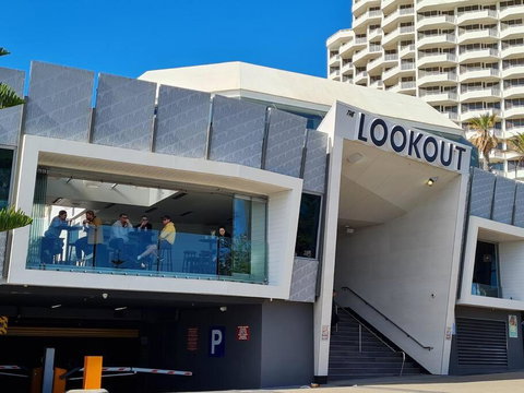Oceanic Escape 50m To Beach - Tourism Townsville 3
