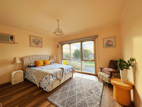 Oceanview 4B2B Two-story House With Big Balcony! - Tourism Townsville 1