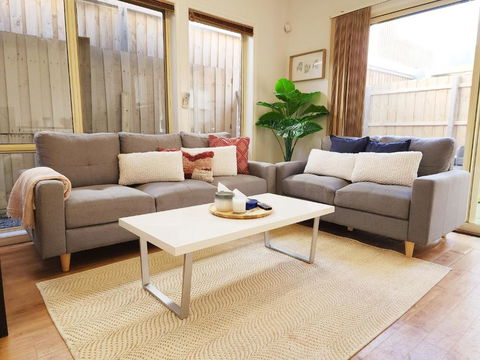 On The Beach, Kids & Pets Friendly - Tourism Townsville 1