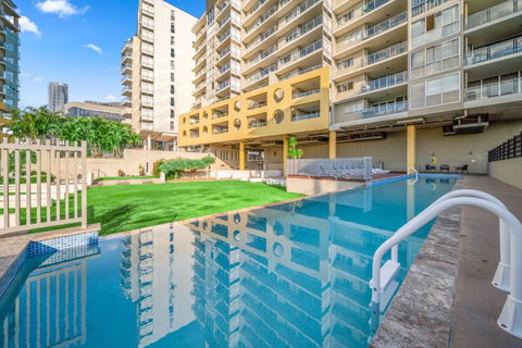 Oxygen Apartments - Tourism Townsville 0