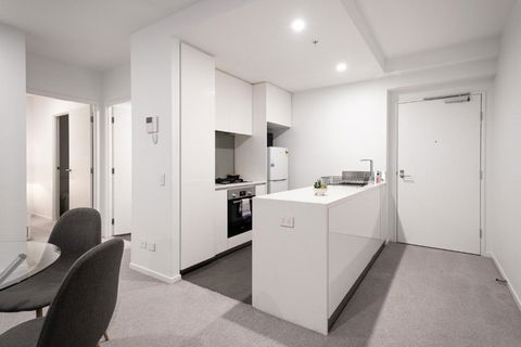 Panoramic Views 2br With Pool And Free Carpark - Tourism Townsville 2