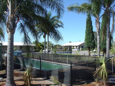 Palm Valley Motel - Tourism Townsville 0