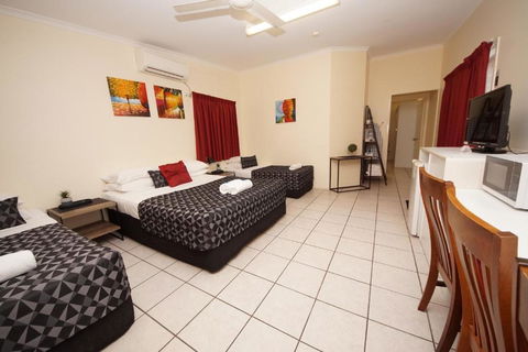 Parkside Motel Ayr - Tourism Townsville 1