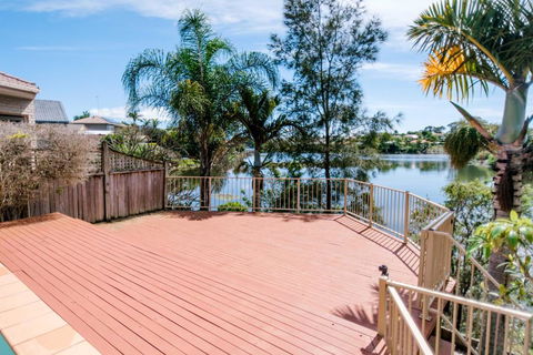 Peaceful Waterfront Home - Tourism Townsville 2
