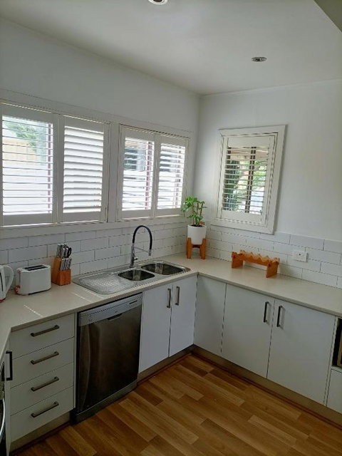 Peel Cottage - Tourism Townsville 2
