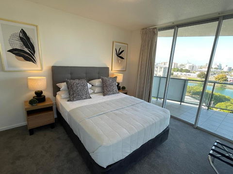 Penthouse Townsville - Tourism Townsville 3