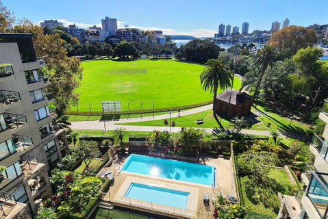 Penthouse With Private Terrace, Parking + 2 Pools - Tourism Townsville 3