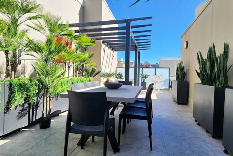 Penthouse With Private Terrace, Parking + 2 Pools - Tourism Townsville 1