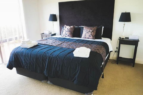 Petit Verdot Cottage - A Vineyard Retreat In Barossa Valley - Tourism Townsville 3