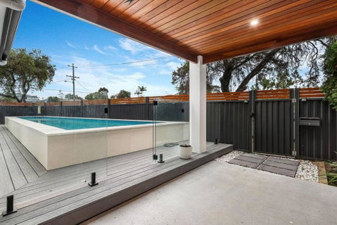 Pool House Hideaway - Tourism Townsville 1