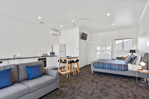 Port Lincoln Shark Apartment 6 - Tourism Townsville 0