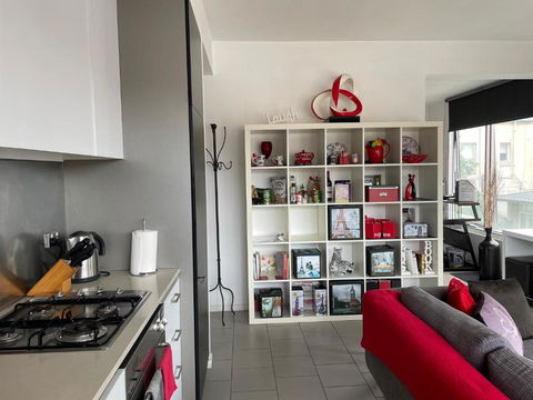 Radiance - Chic Fitzroy Street Apartment - Tourism Townsville 3