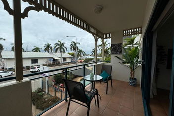 Prime Position For City And Stadium Access with Tourism Townsville