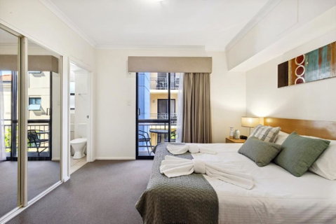 Prized Perth Retreat 1BDR - Tourism Townsville 2