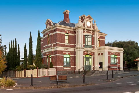 QPO QUEENSCLIFF - Tourism Townsville 0