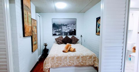 Quaint & Tranquil Subiaco 1 Bedroom Apartment - Tourism Townsville 1