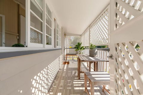 Quaint & Cosy 1 Bedroom Apartment In Queenslander. - Tourism Townsville 0