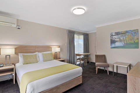 Quality Inn Carriage House - Tourism Townsville 0
