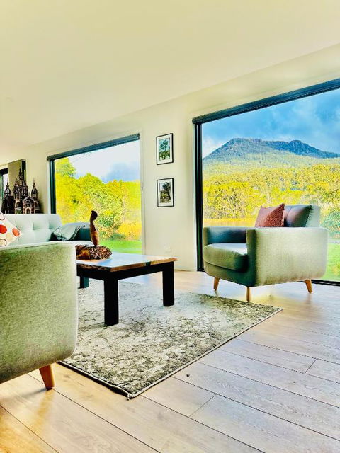 Quamby Bluff Lake House, Deloraine, Tasmania - Tourism Townsville 3