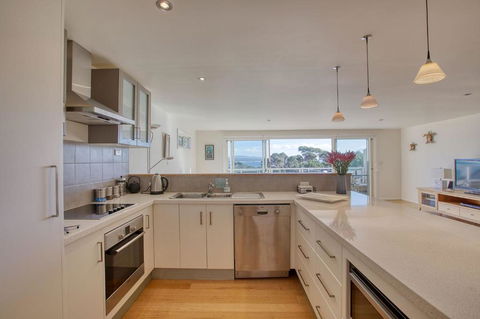 Quarterdeck Apartment - Tourism Townsville 3