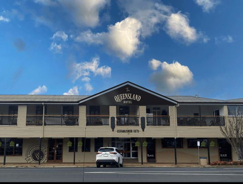 Queensland Hotel - Tourism Townsville 1