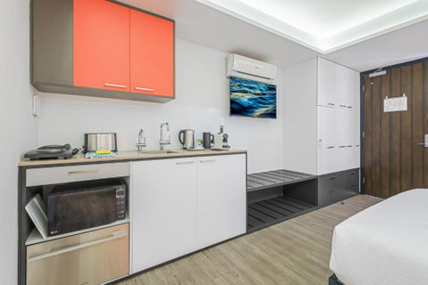 Quirky Studio With Sleek Decor In St Kilda - Tourism Townsville 1